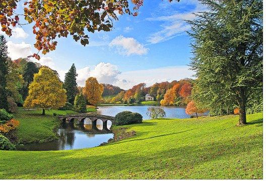 Swindon Advertiser's readers get snap happy when they are out and about
Colourful autumn display at Stourhead
Picture: PHIL SELBY