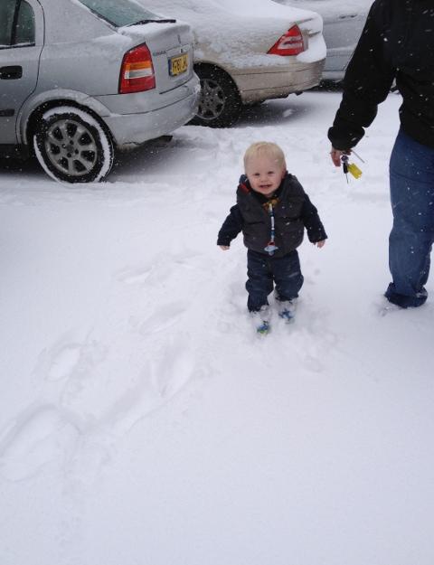  James's 1st time in the snow