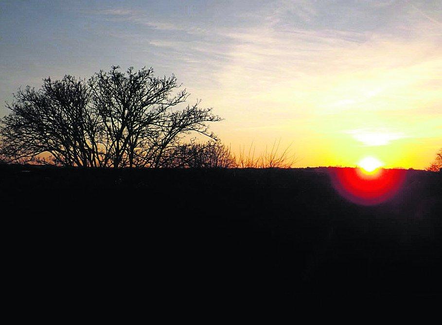 Swiindon Advertiser readers photographs.
 Sunset over Covingham
Picture: Tom Malyon