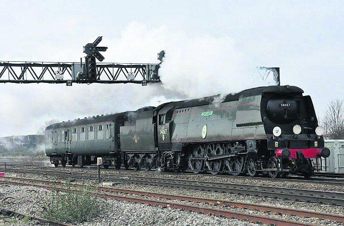 Swiindon Advertiser readers photographs
 Tangmere heading back to its London base via a stop in Swindon
Picture: Ken Mumford