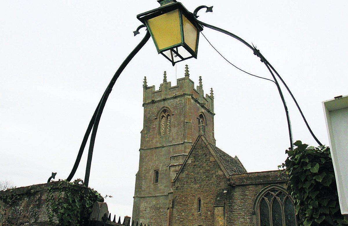 Swiindon Advertiser readers photographs
Coleshill Church with gate arch lantern
 Picture: Keith Smith
