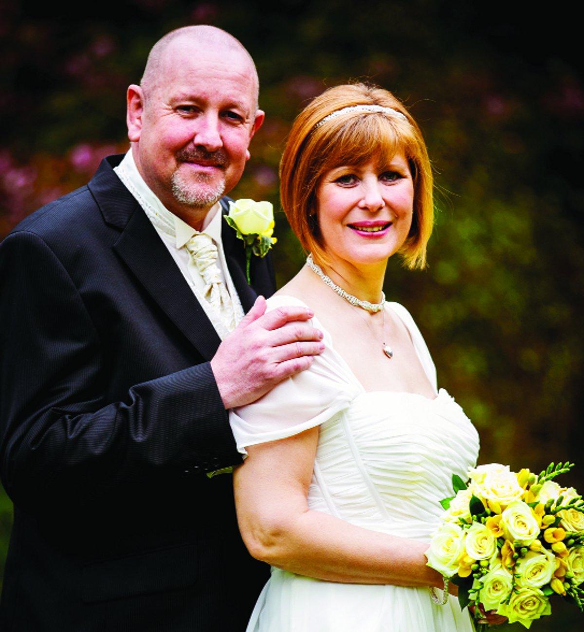 Send us your pictures to pcole@swindonadvertiser.co.uk
n Fiona White and Nigel Lewis were married at the Swindon Marriott Hotel      Picture: Redhouse Photography