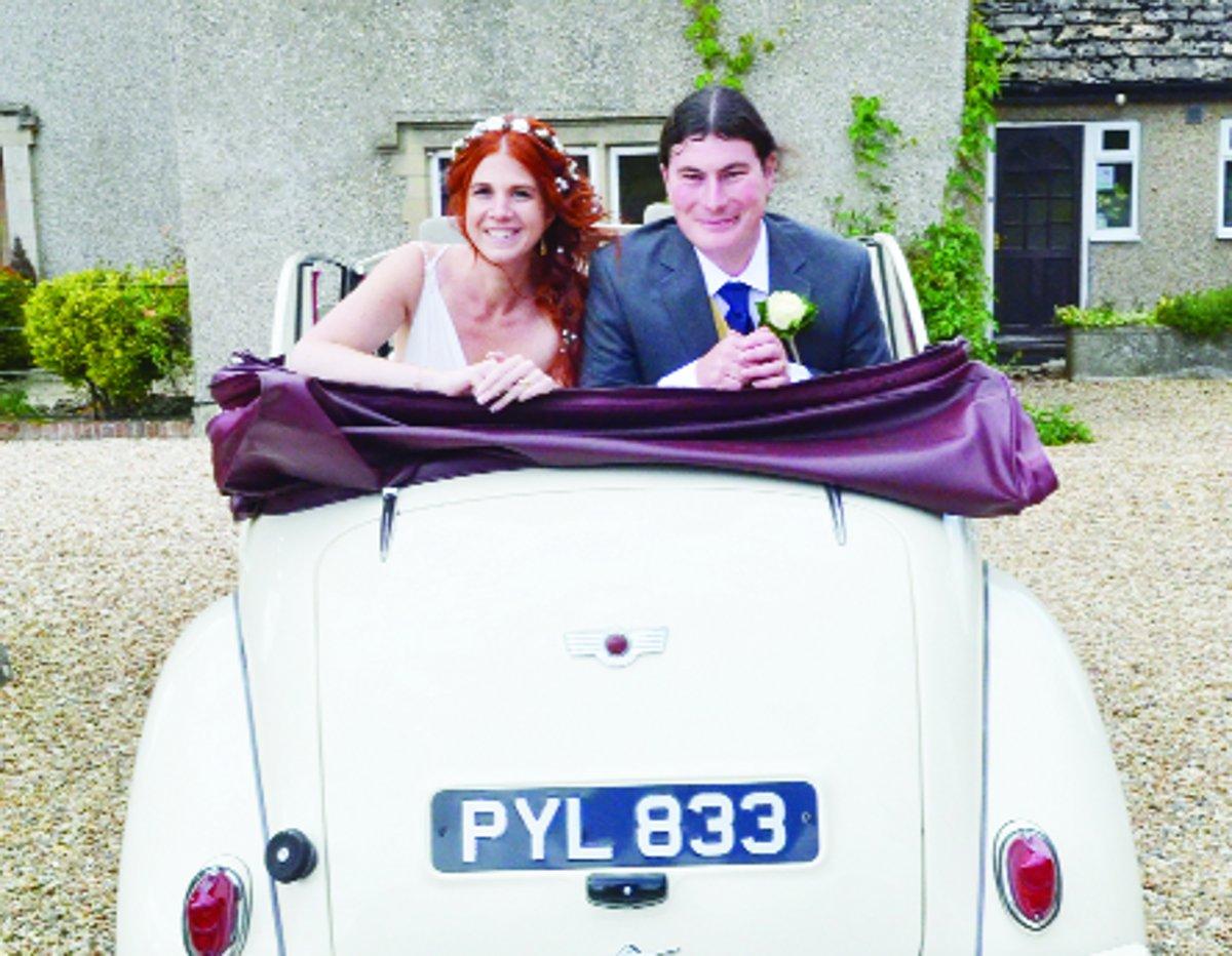 Send us your pictures to pcole@swindonadvertiser.co.uk
 Chris Hewitson and Chantalle Hamilton were married at Cricklade House
Picture:
DOUBLEDEE
PHOTOGRAPHY