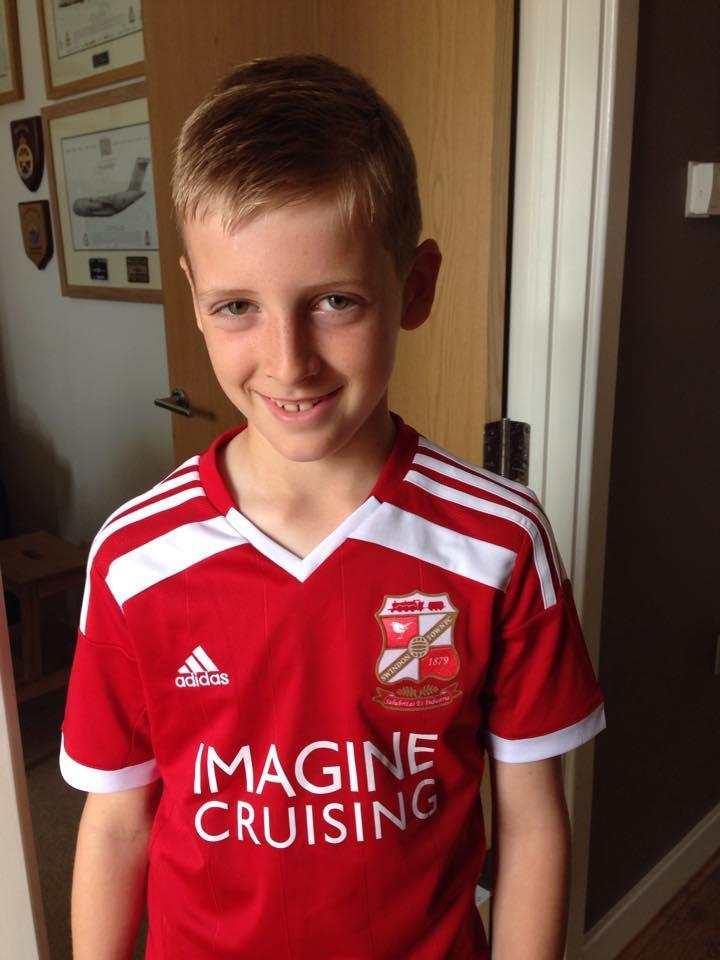 Suzanne Gregory
says: My boys are on their way to Wembley, my son's first time there so very excited!!