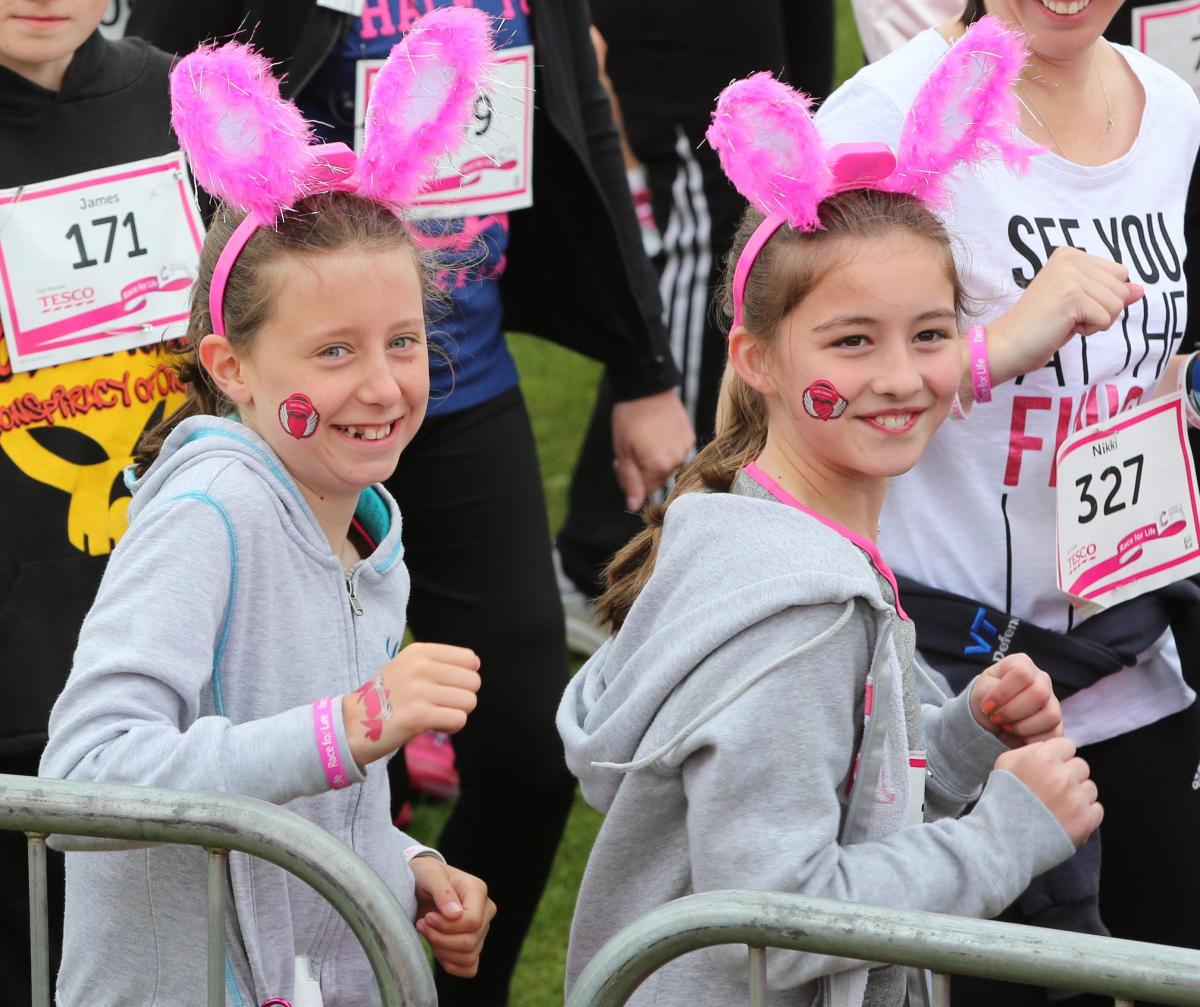 Sea of pink in Race for Life 2015