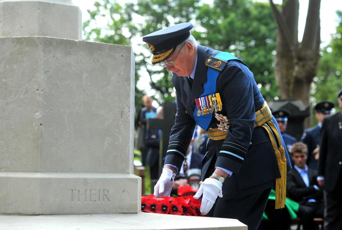 Prince Richard, the Duke of Gloucester, lays a wreath in Radnor Street Cemetery, Swindon. Picture by Dave Cox