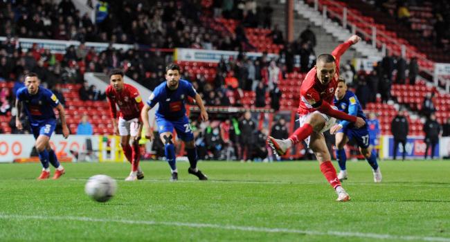 Late Payne penalty rescues point for sub-par Swindon
