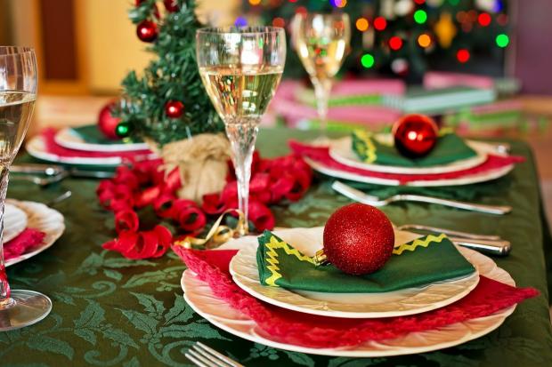 Swindon Advertiser: Pictured, festive Christmas table set up. Credit: Pixabay.