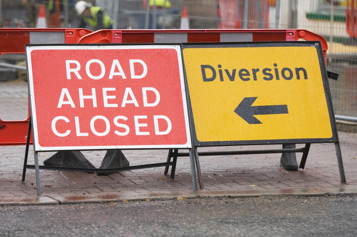 Multi-car crash closes section of major Swindon road