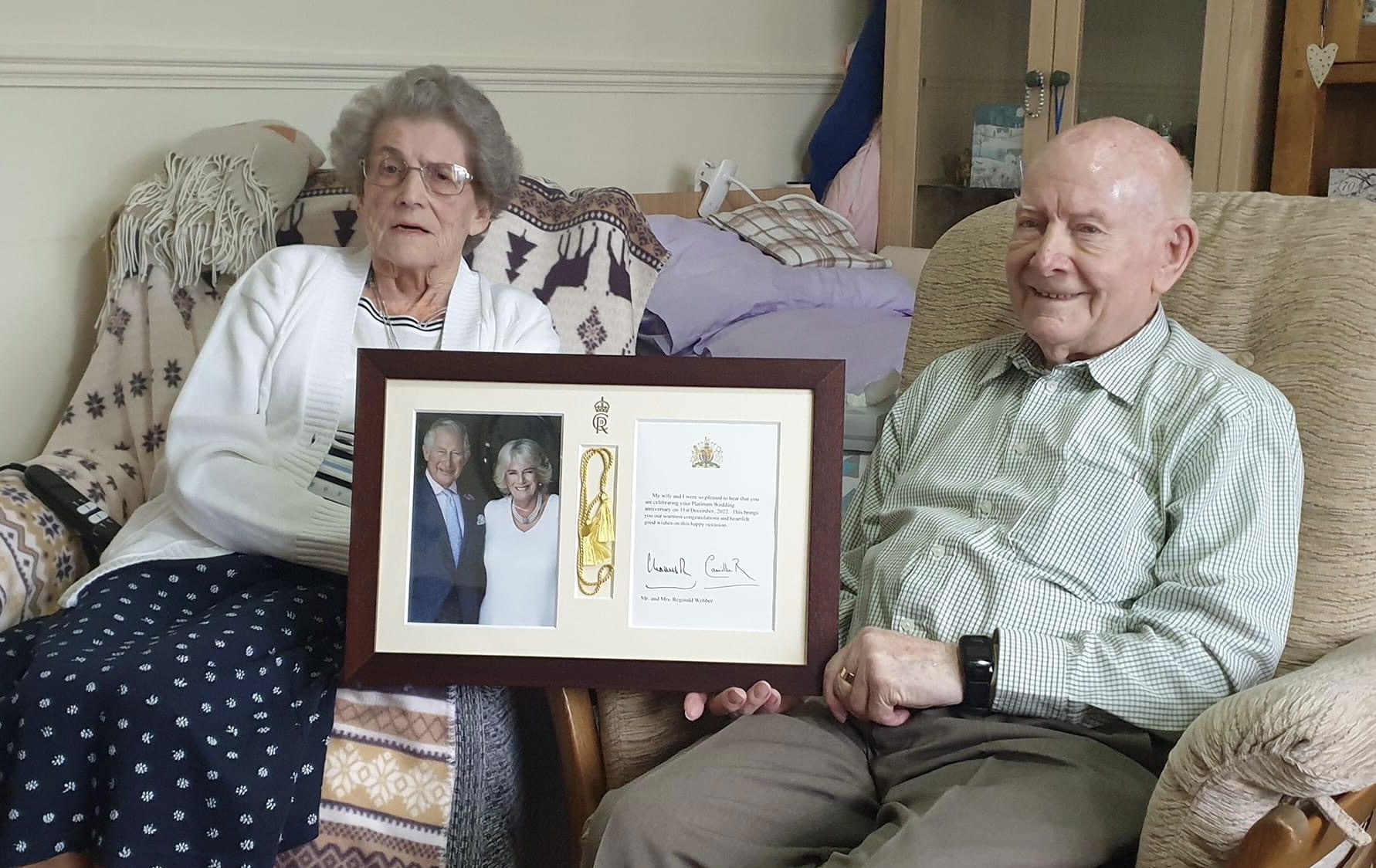 King Charles sends Swindon couple letter after amazing milestone - Vimarsana News