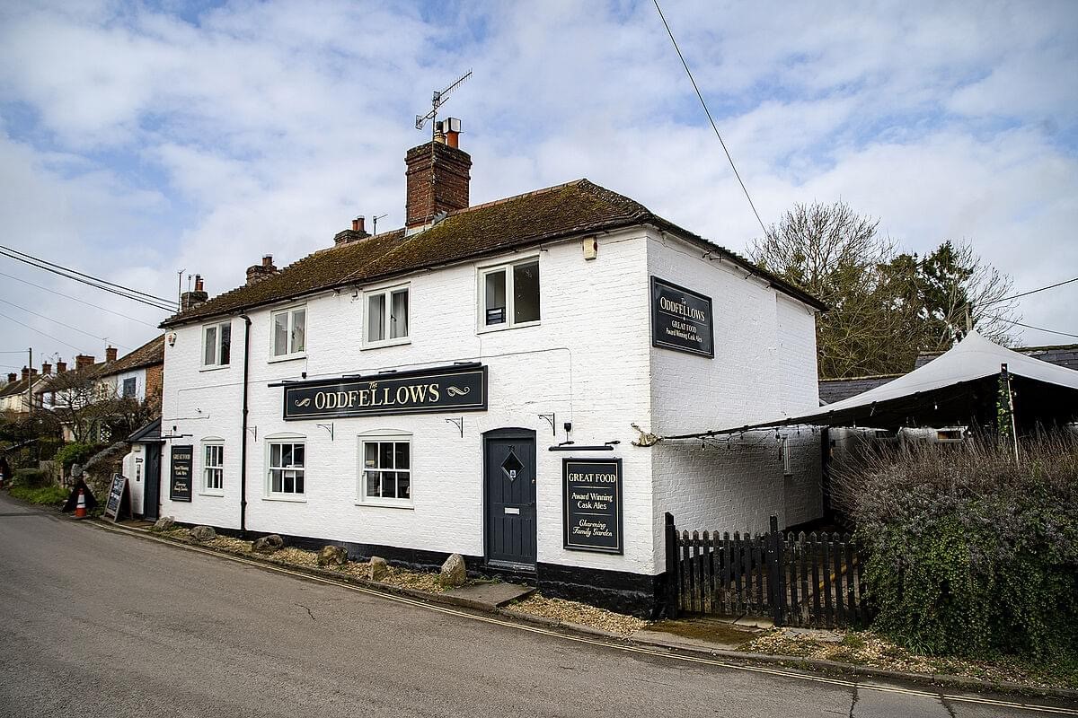 Pub of the Week: Manton's Oddfellows reveals curious horseracing past - Vimarsana News