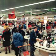 The pre-Christmas rush at Swindon Sainsbury's in December 1995