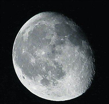 Swindon Advertiser's readers get snap happy when they are out and about
An autumn moon
Picture: Kevin John Stares