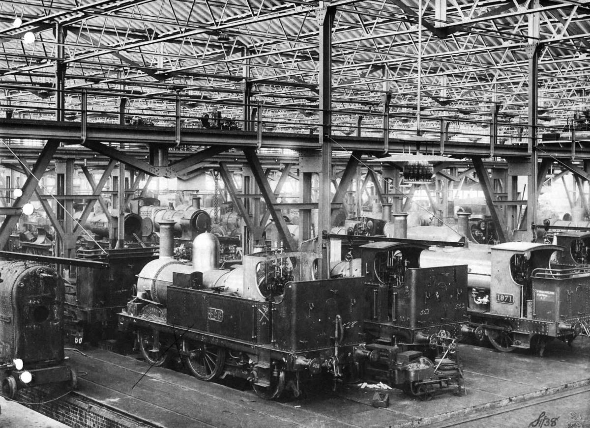 As well as providing special trains that were sent to Europe for the war, the GWR Works still had to produce trains for use at home.