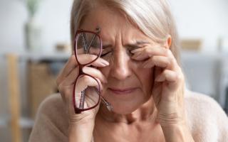 How to prevent blurred vision as an optometrist issues a warning.