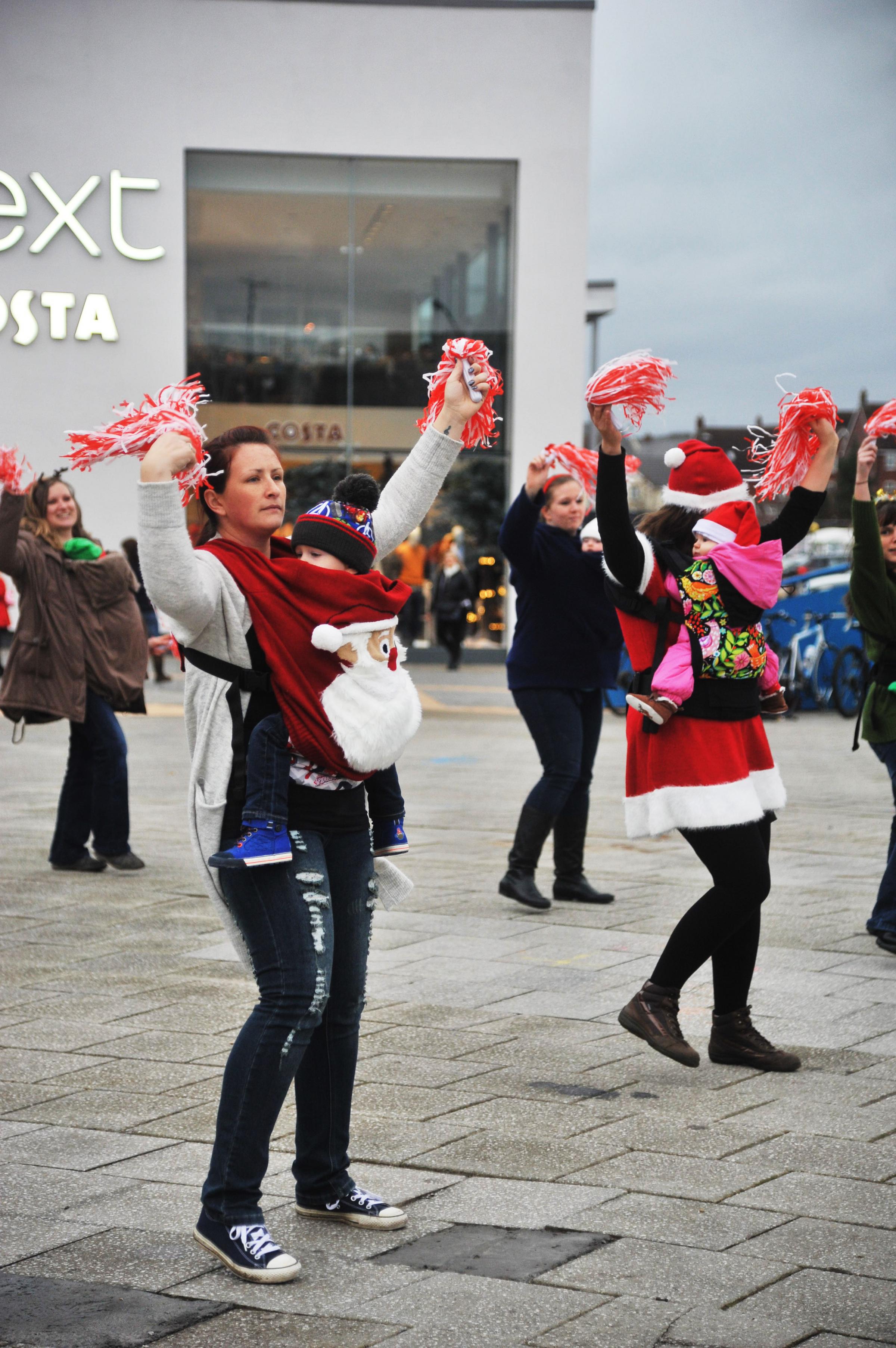 Sling swing flash mob takes over the Orbital Shopping Centre Swindon Advertiser