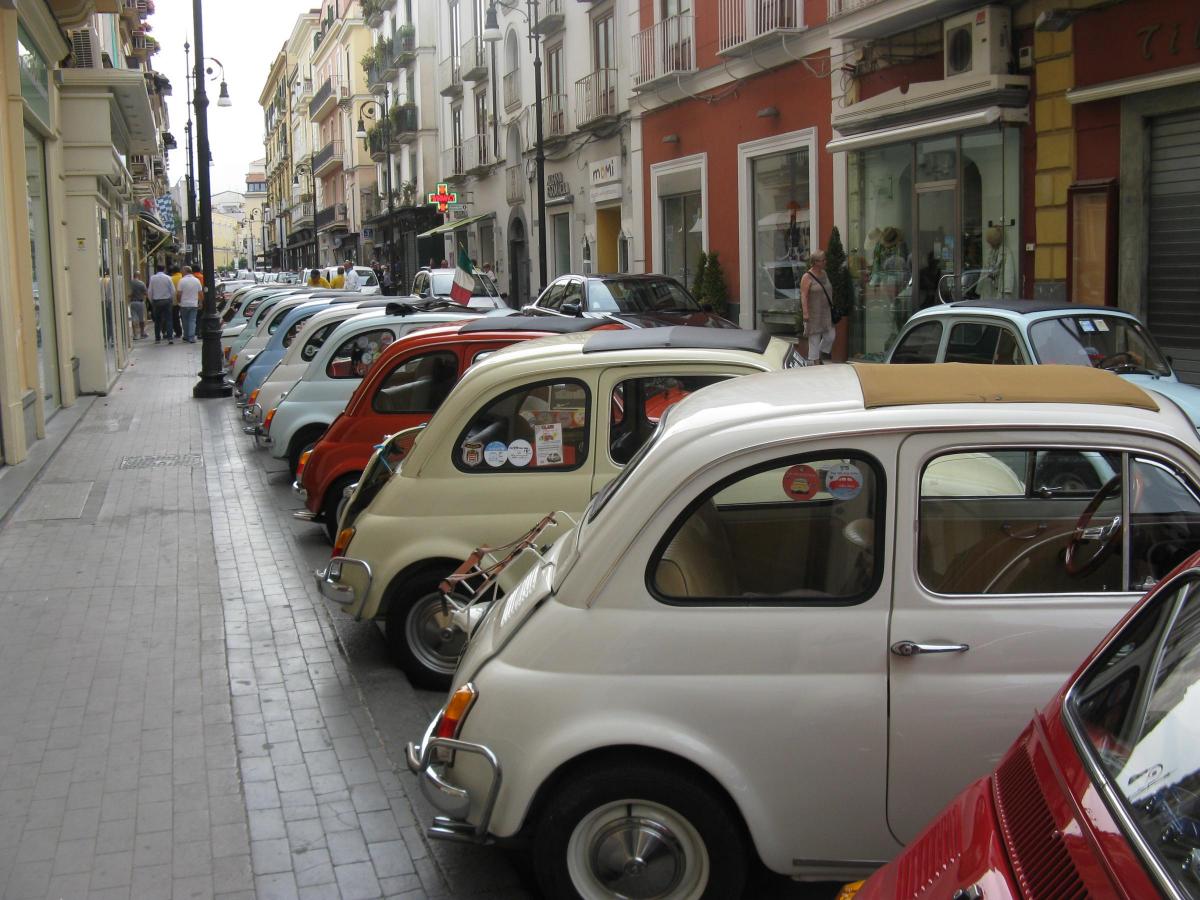 A rally of the Fiat 500 Club of Italy in Sorrento Picture: MALCOLM SWIFT